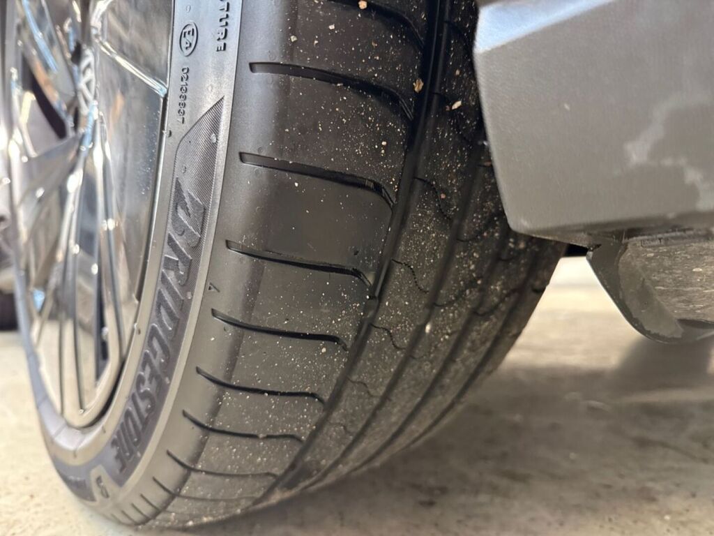 Volkswagen ID.4 2025 Musta
