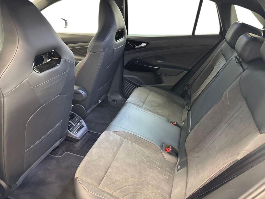 Volkswagen ID.4 2025 Musta