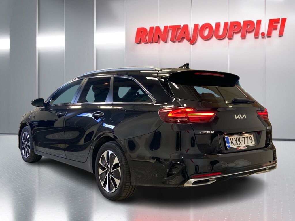 Kia Ceed 2023 Musta