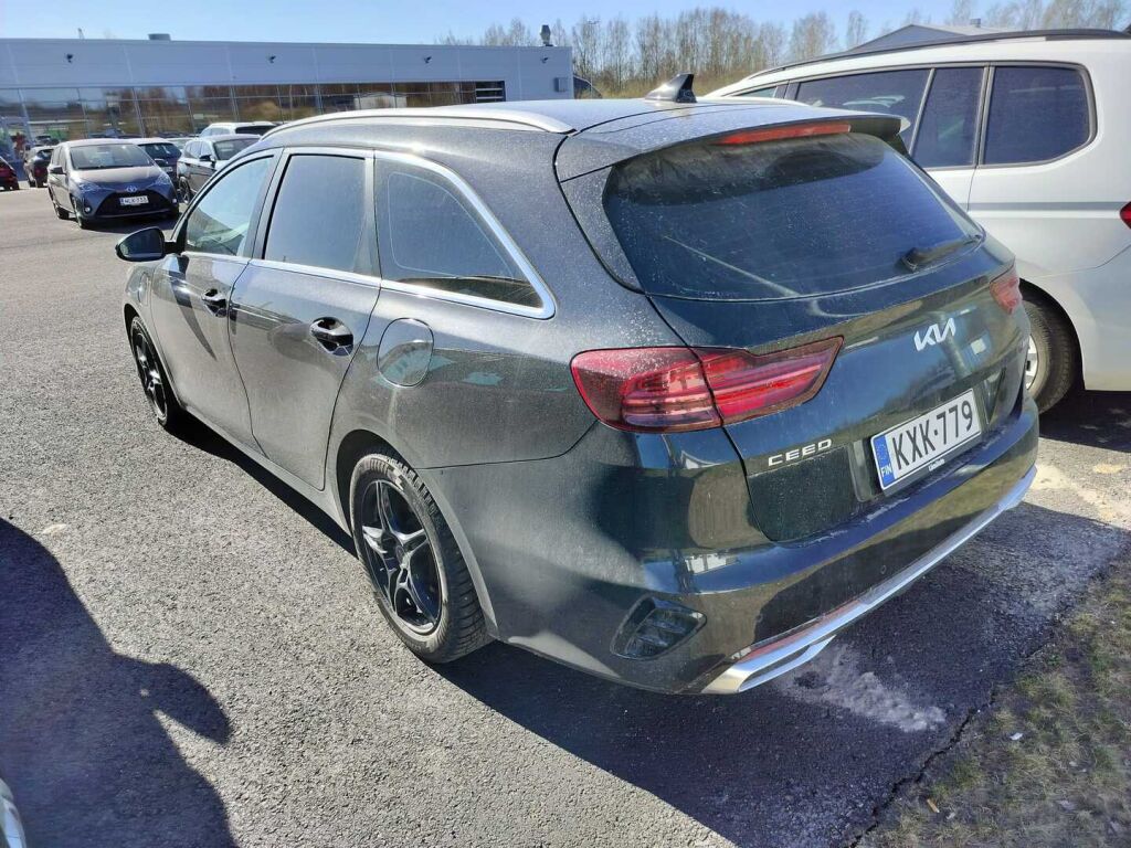 Kia Ceed 2023 Musta