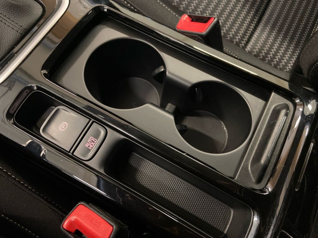 Kia Ceed 2023 Musta