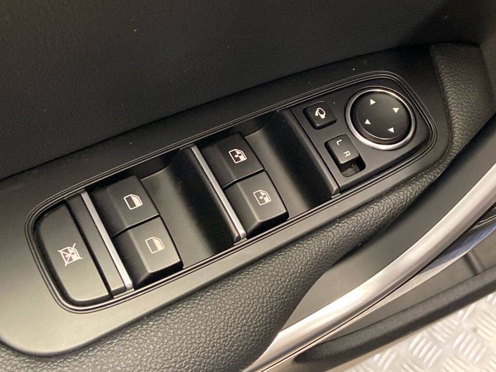 Kia Ceed 2023 Musta