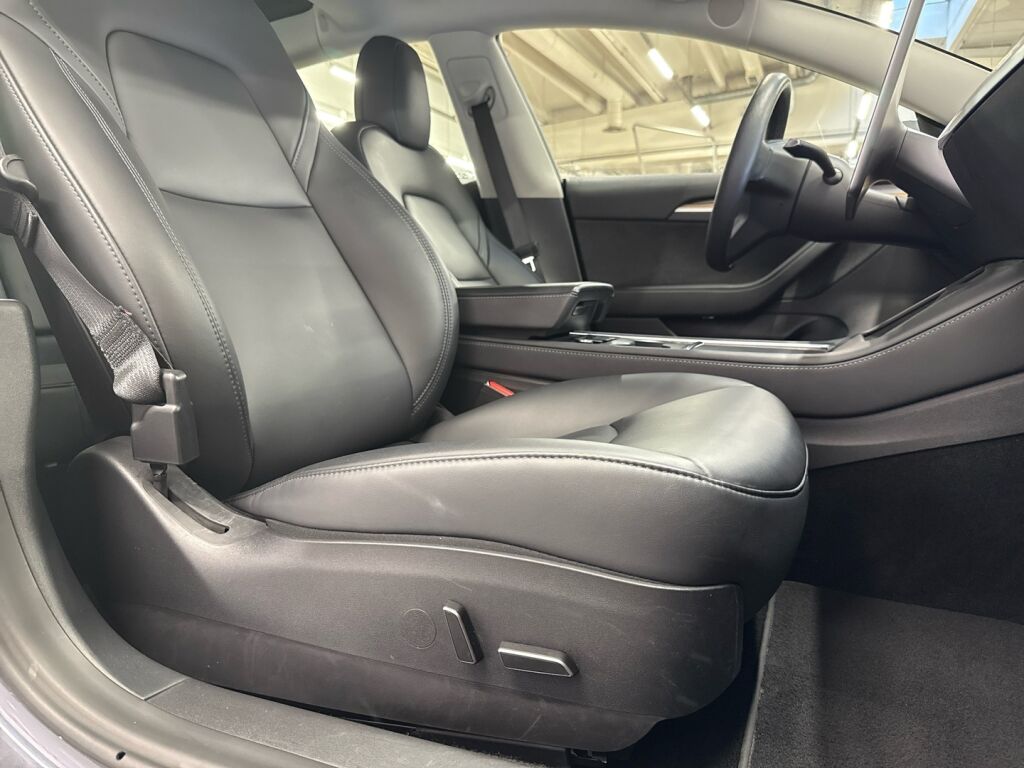 Tesla Model 3 2021 Harmaa