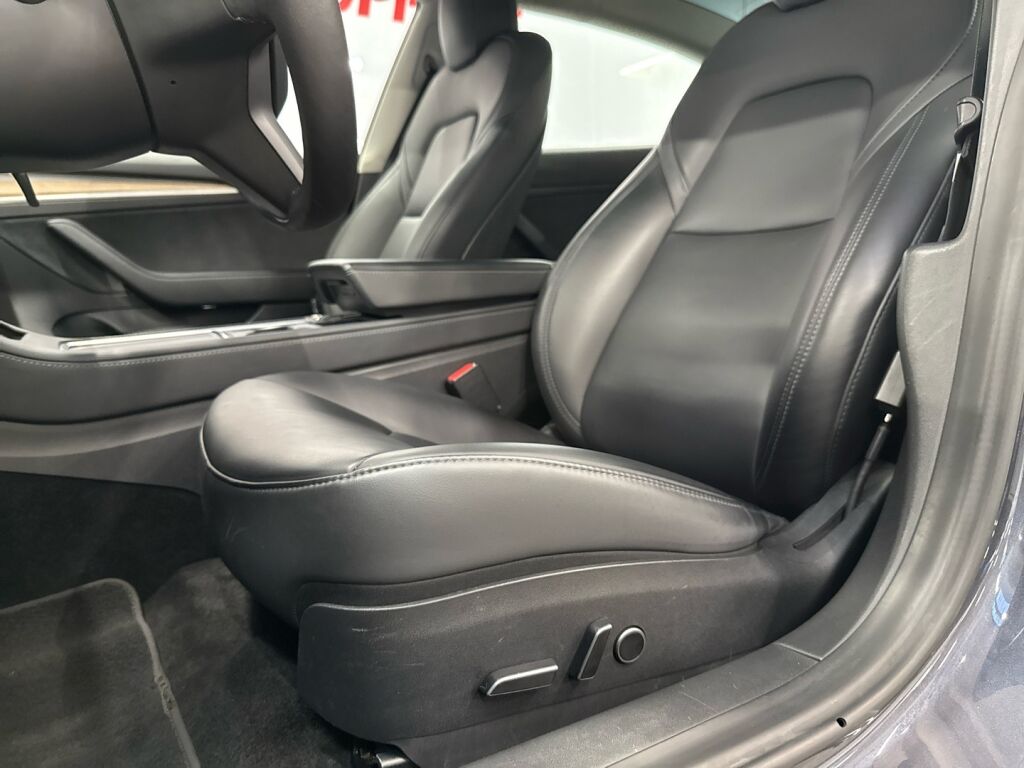 Tesla Model 3 2021 Harmaa