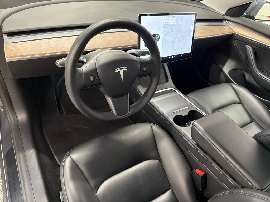 Tesla Model 3 2021 Harmaa