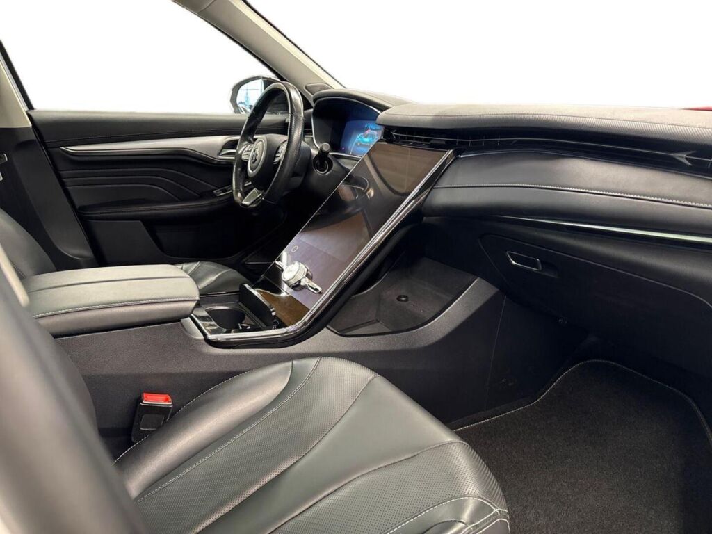 Mg Marvel R 2022 Valkoinen