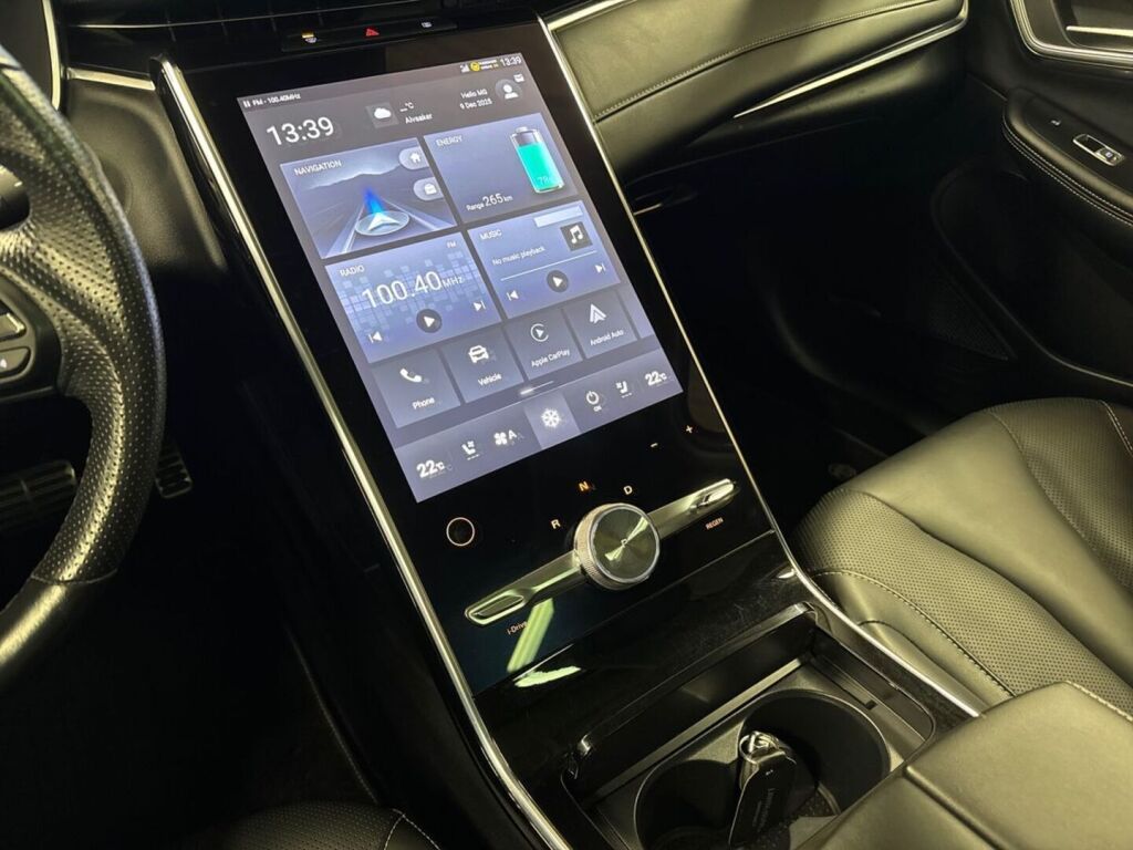 Mg Marvel R 2022 Valkoinen