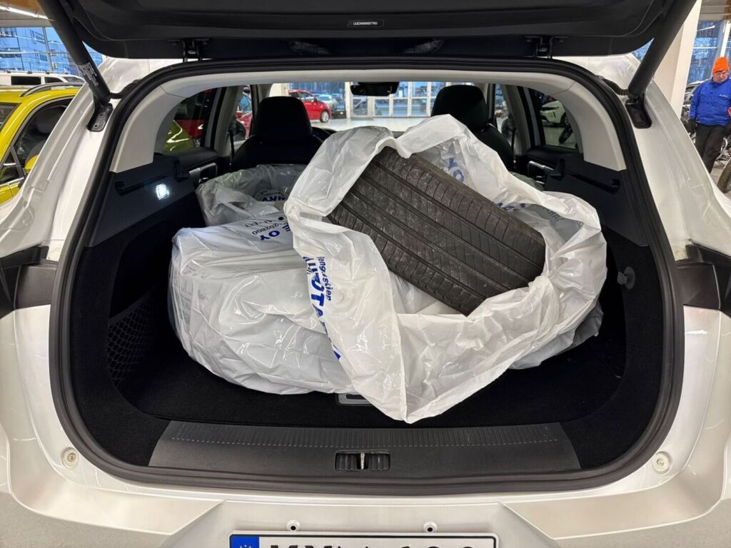 Mg Marvel R 2022 Valkoinen