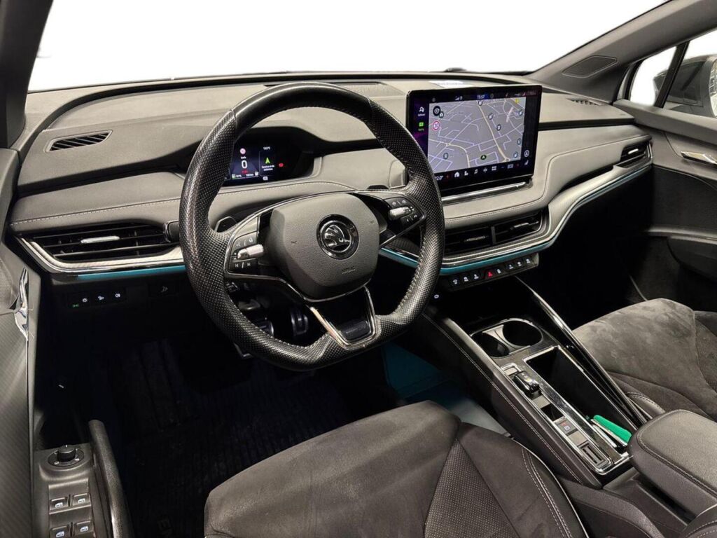 Skoda Enyaq 2022 Valkoinen