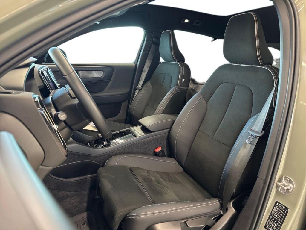 Volvo C40 2023 Vihreä
