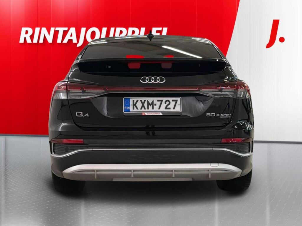 Audi Q4 e-tron 2022 Musta
