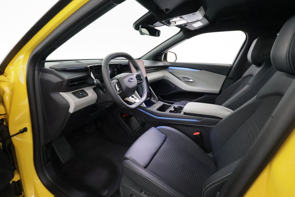 Ford Capri 2025 Keltainen