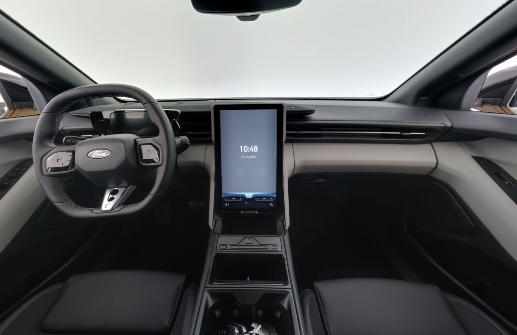 Ford Capri 2025 Keltainen