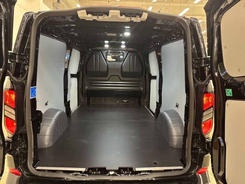 Ford Transit Custom 2026 Musta