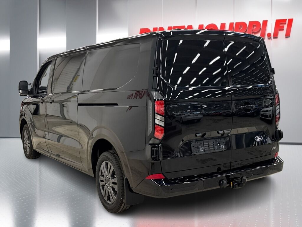 Ford Transit Custom 2026 Musta