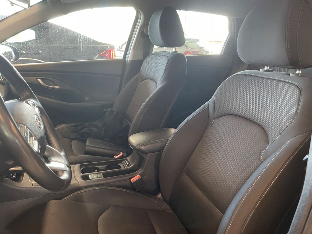 Hyundai i30 Wagon 2017 Sininen