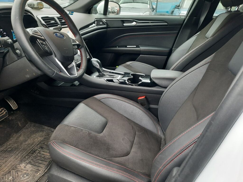 Ford Mondeo 2022 Valkoinen