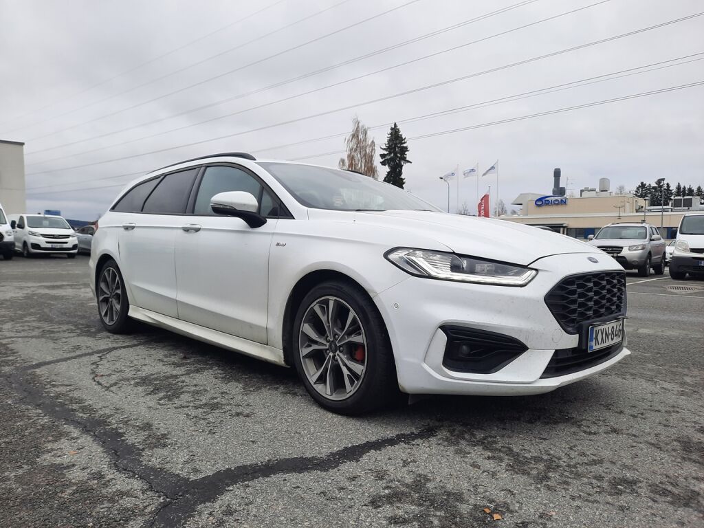 Ford Mondeo 2022 Valkoinen