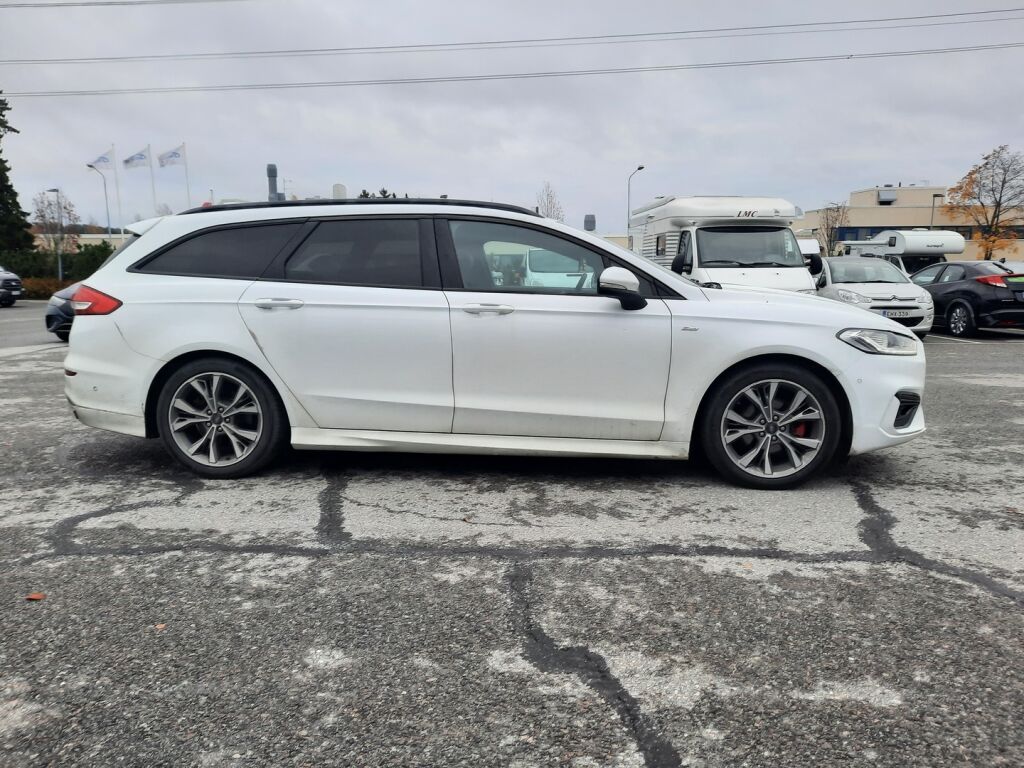 Ford Mondeo 2022 Valkoinen