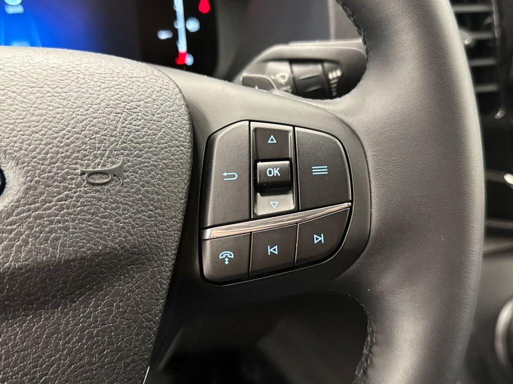 Ford Transit 2026 Chrome Blue