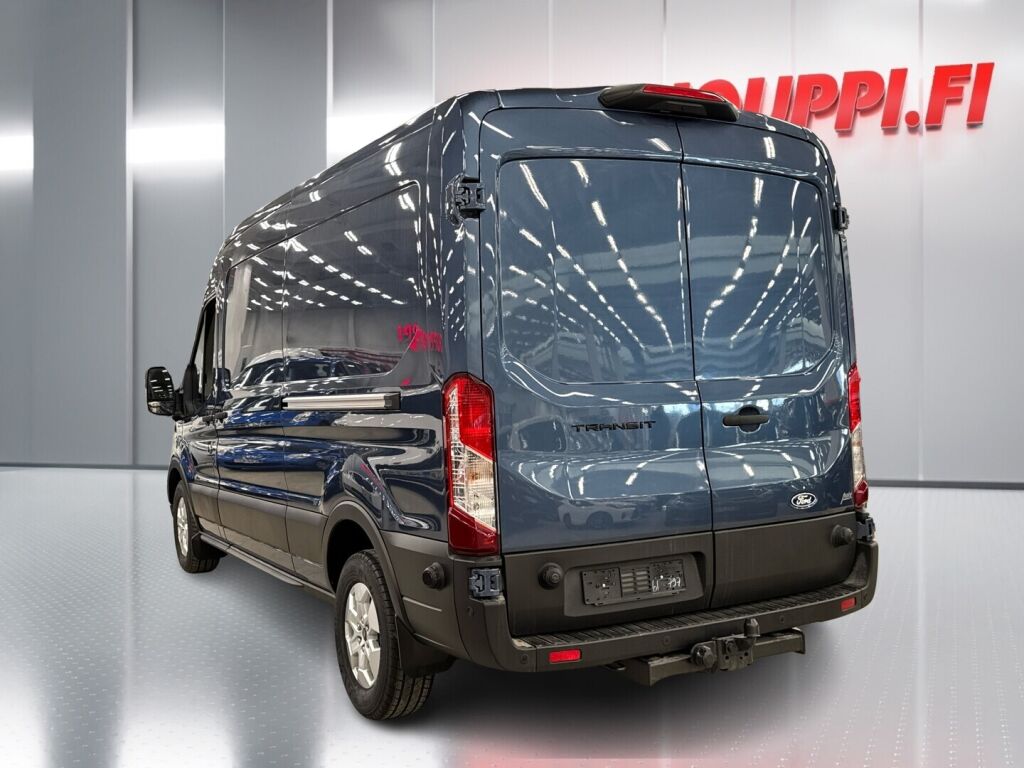 Ford Transit 2026 Chrome Blue