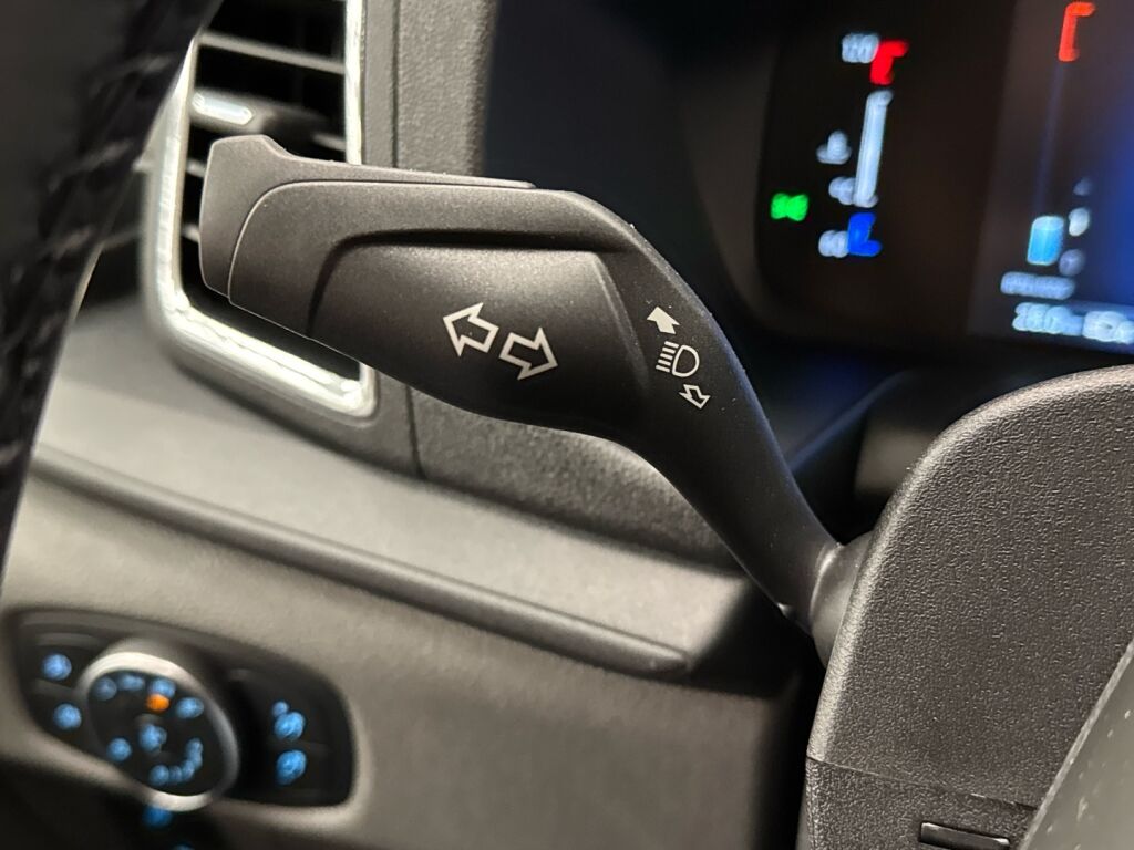 Ford Transit 2026 Chrome Blue