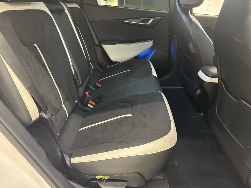 Kia EV6 2026 Valkoinen