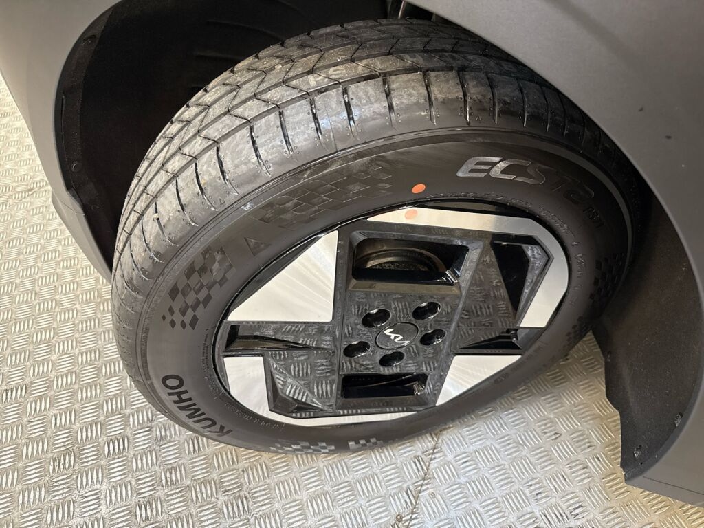 Kia EV3 2025 Harmaa