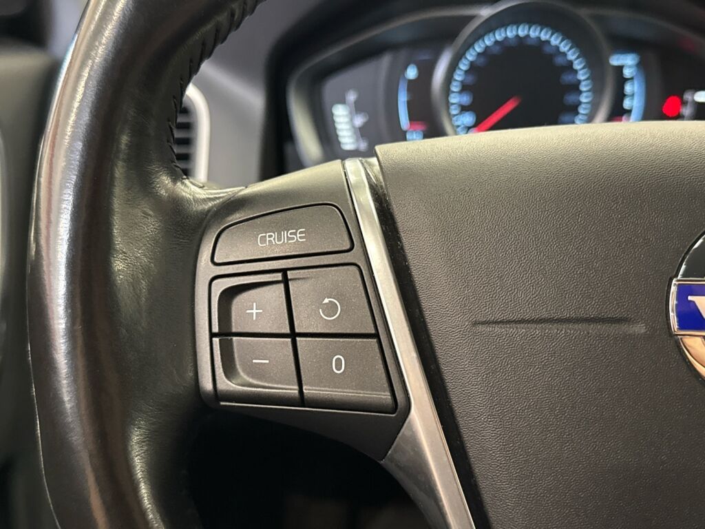 Volvo XC60 2015 Harmaa