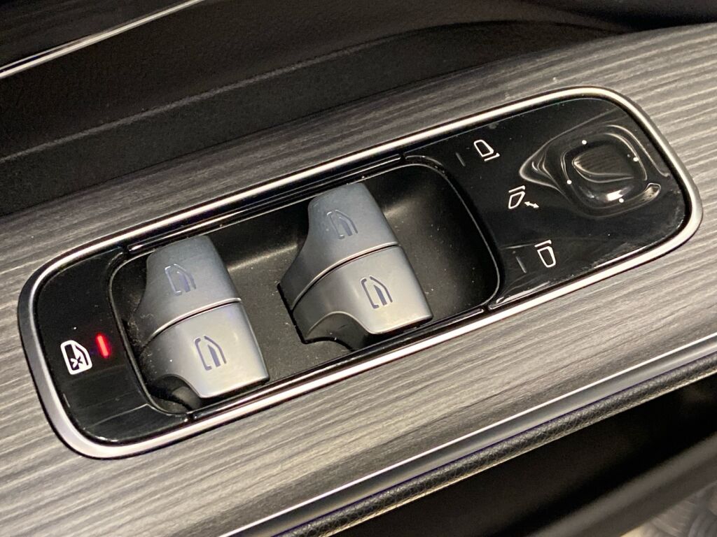 Mercedes-Benz EQS 2024 