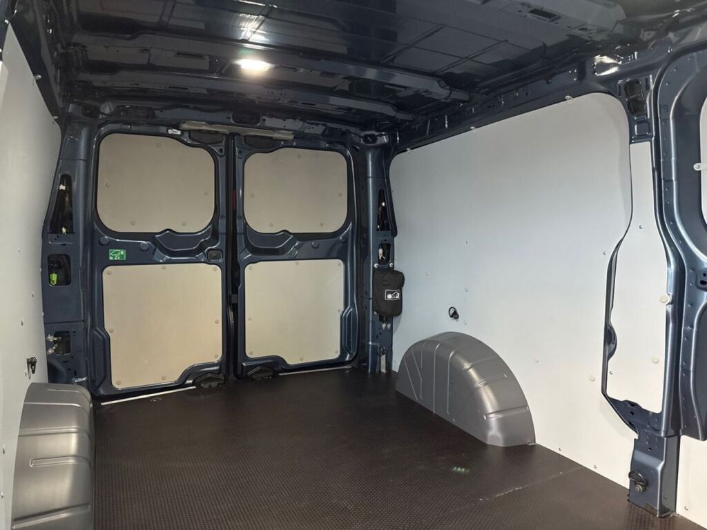 Ford Transit Custom 2026 Chrome Blue