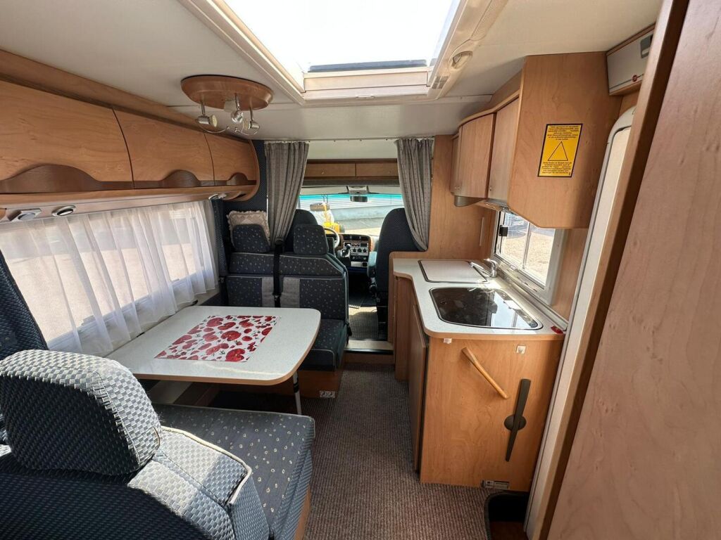 Bürstner Harmony T 604 2003 Valkoinen