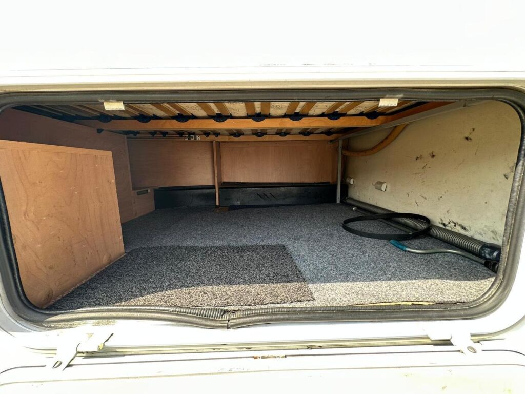 Bürstner Harmony T 604 2003 Valkoinen