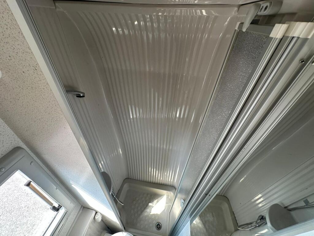 Bürstner Harmony T 604 2003 Valkoinen