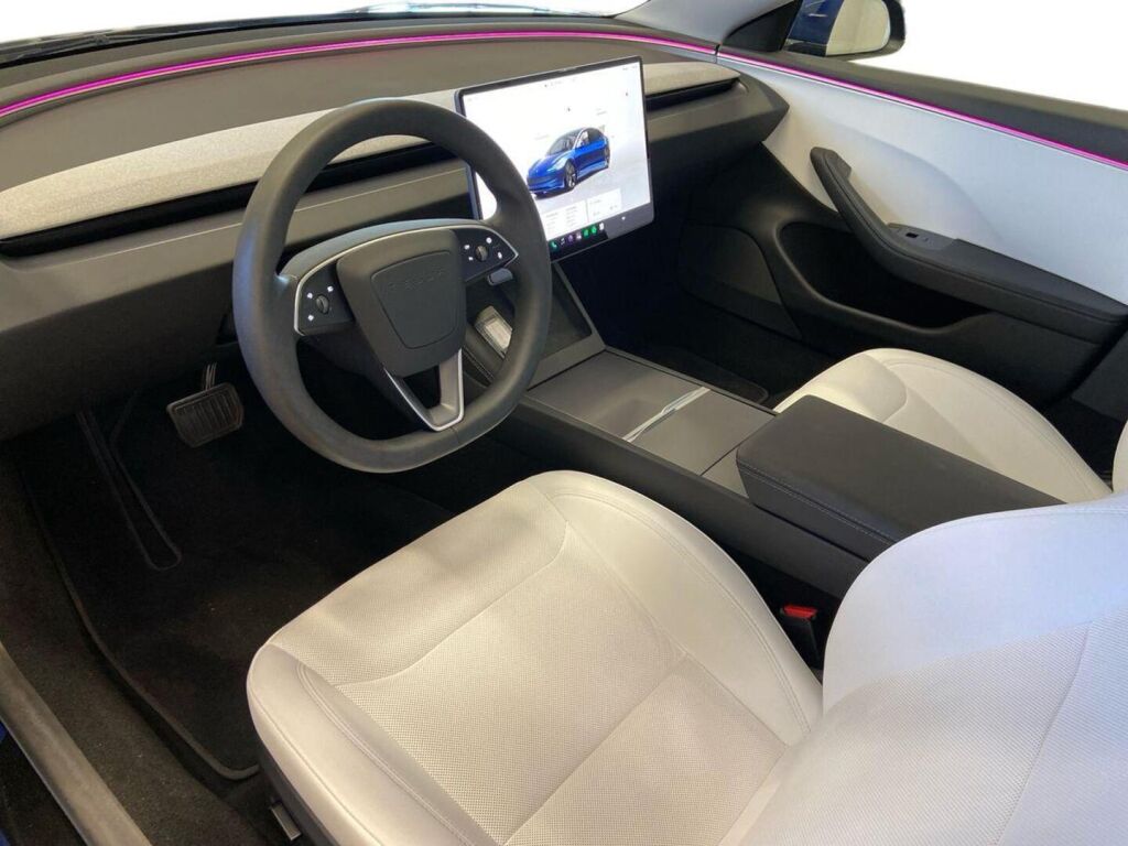 Tesla Model 3 2024 