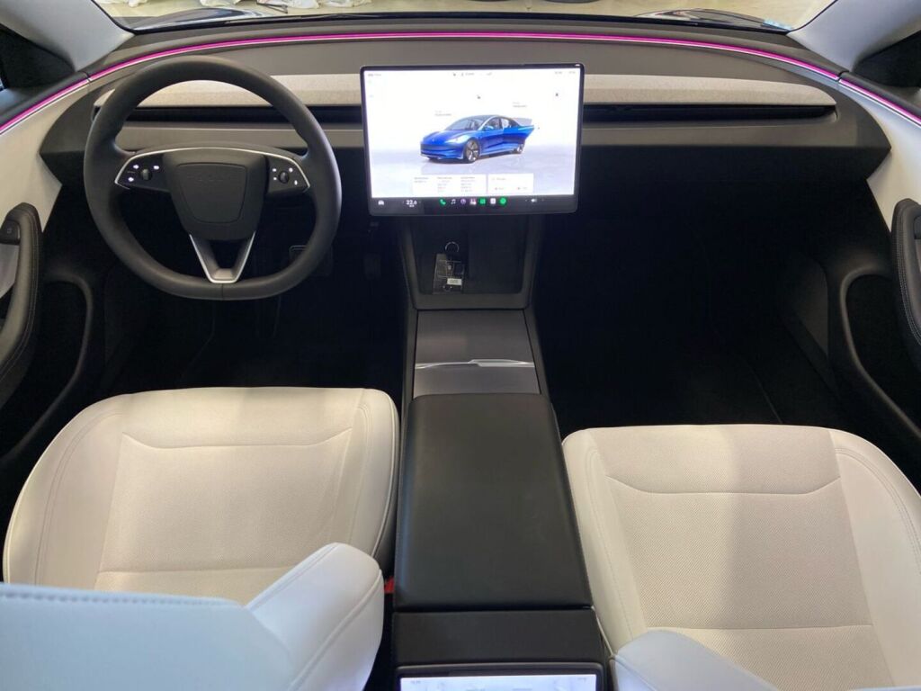 Tesla Model 3 2024 