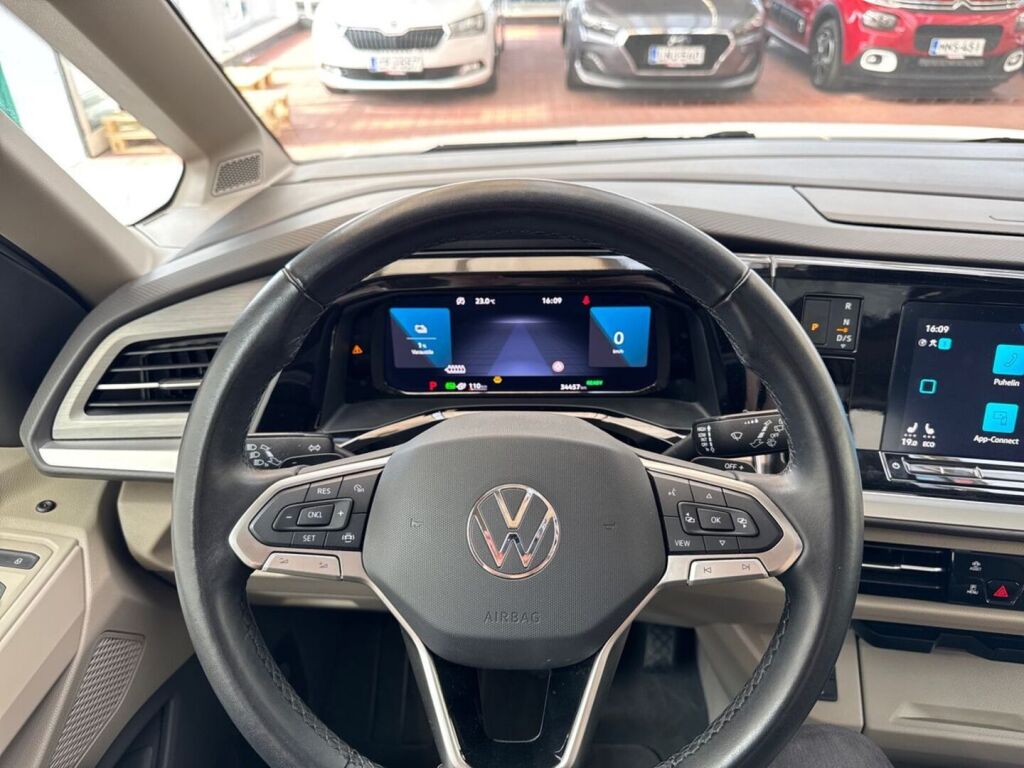 Volkswagen Multivan 2024 Valkoinen