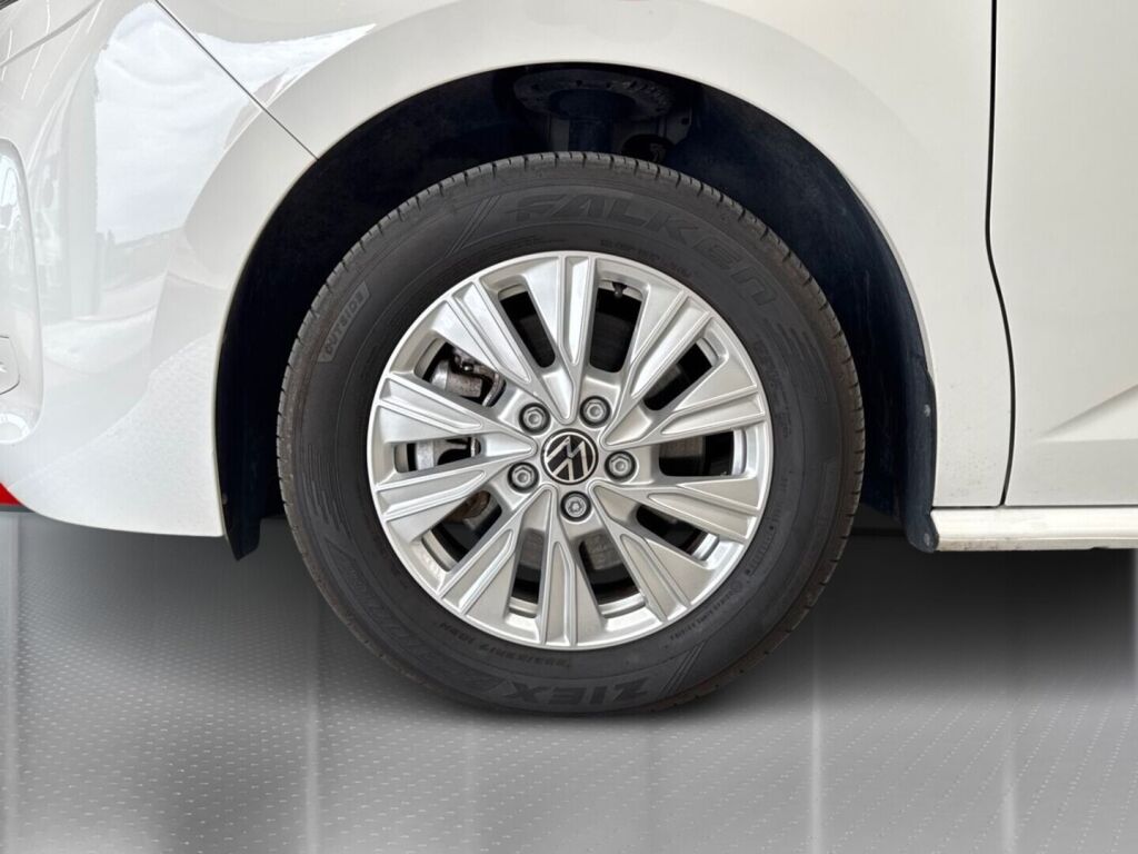 Volkswagen Multivan 2024 Valkoinen