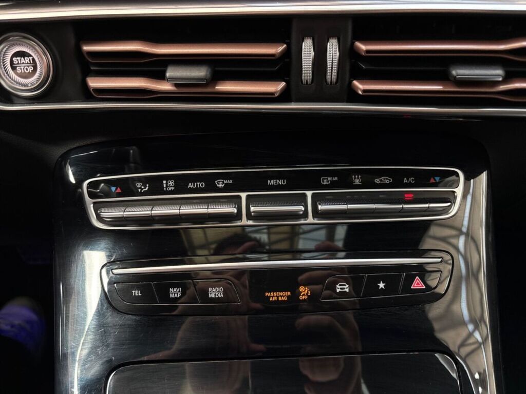 Mercedes-Benz EQC 2023 Valkoinen
