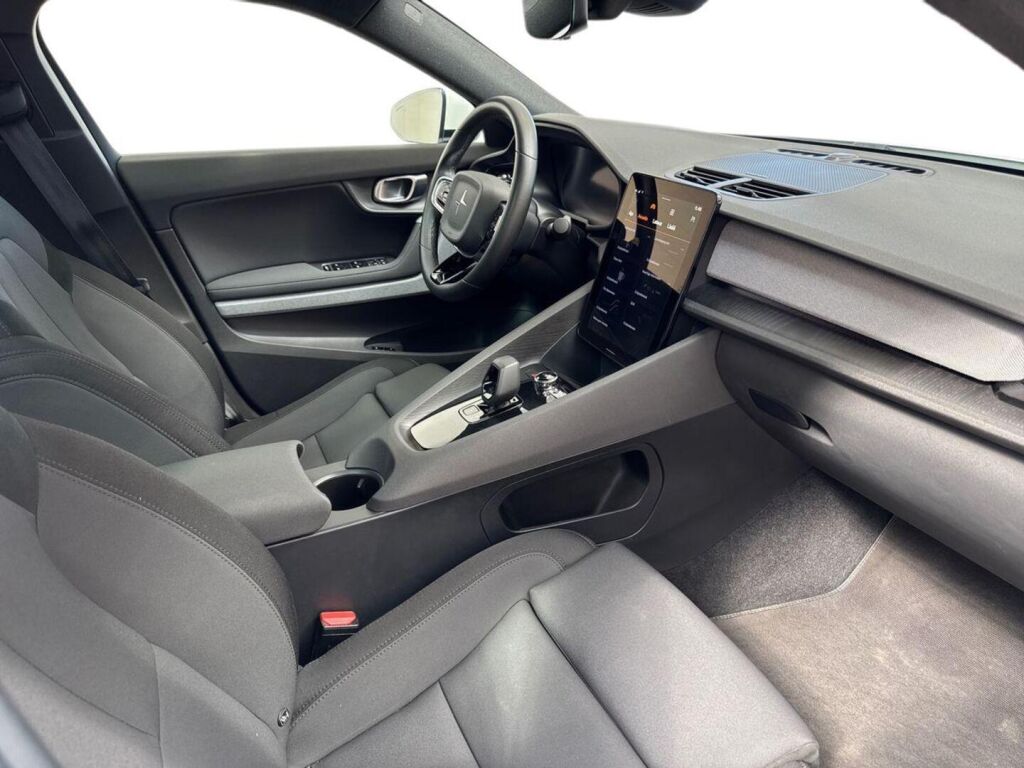 Polestar 2 2021 Valkoinen