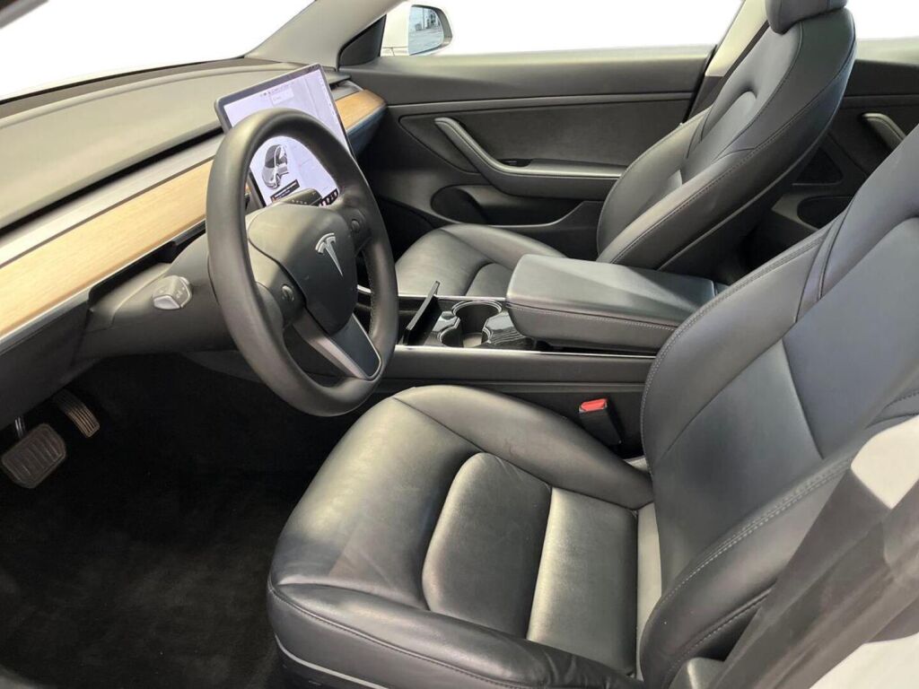 Tesla Model 3 2020 Valkoinen