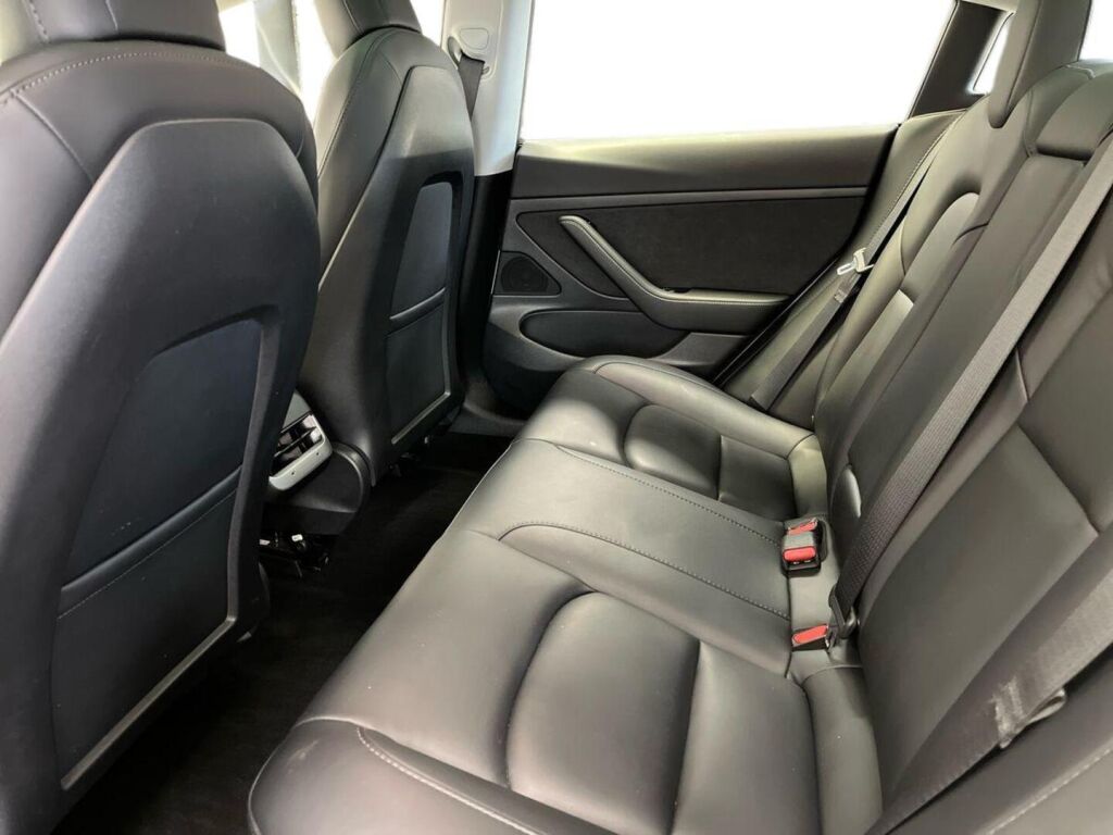 Tesla Model 3 2020 Valkoinen