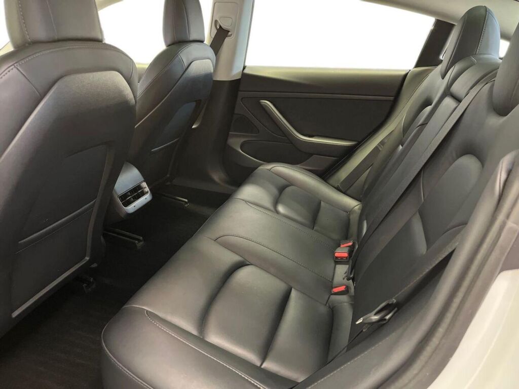 Tesla Model 3 2020 Valkoinen