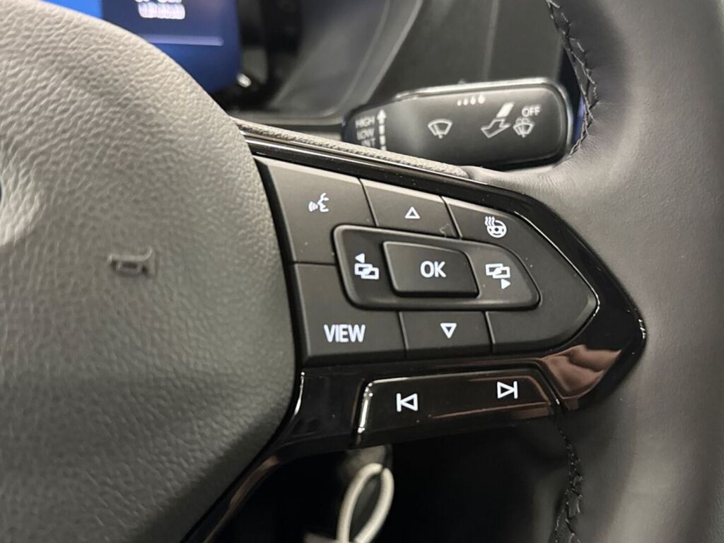 Ford Transit Connect 2026 Ink Black