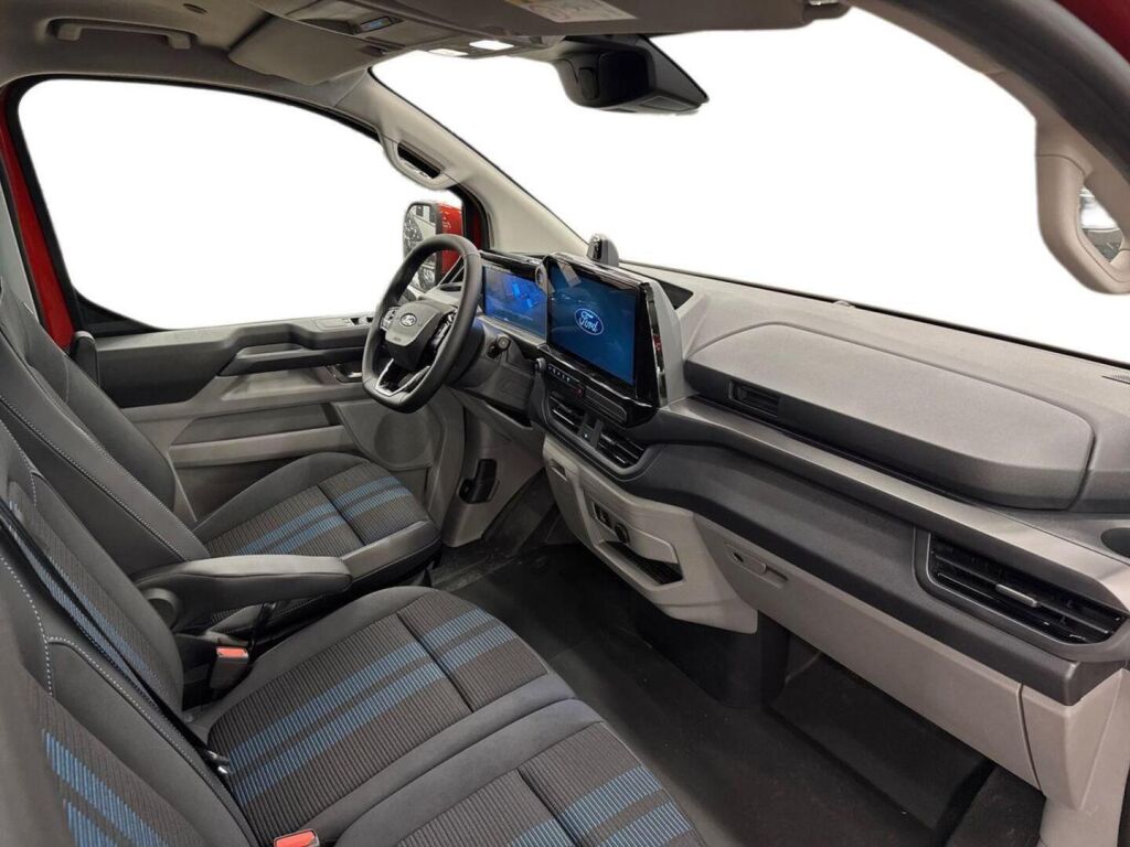 Ford Transit Custom 2026 Punainen