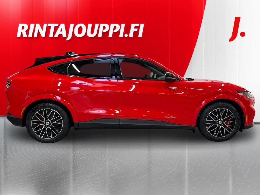 Ford Mustang Mach-E 2026 Punainen