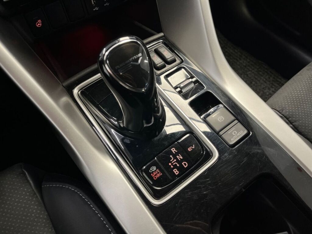 Mitsubishi Eclipse Cross 2024 