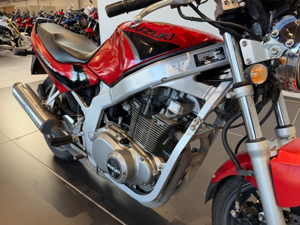 Suzuki GS 2002 Hopea