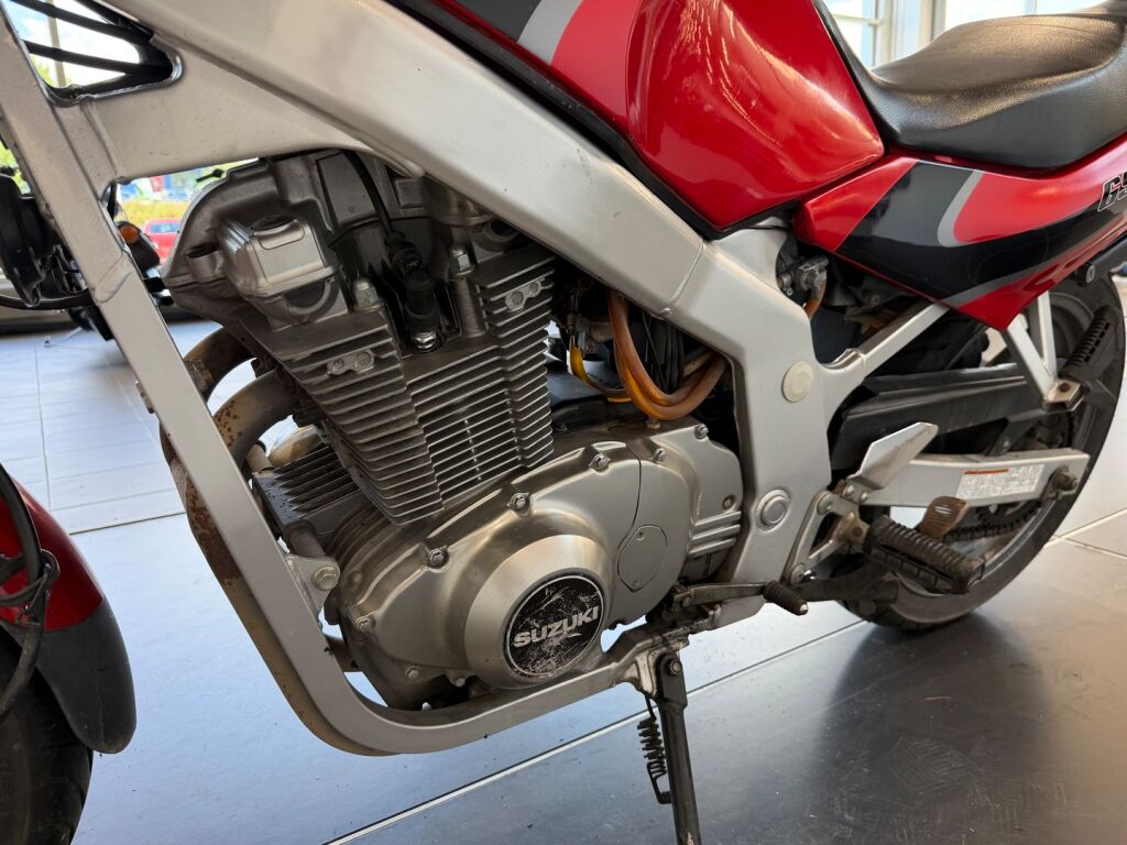 Suzuki GS 2002 Hopea