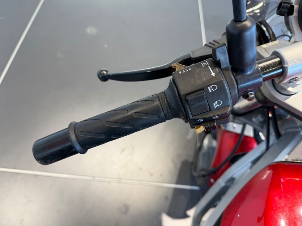 Suzuki GS 2002 Hopea